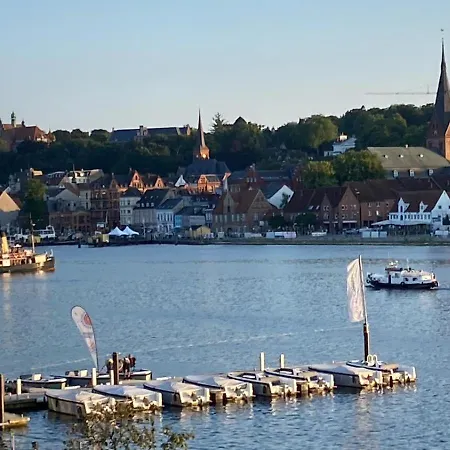 Kai 6 - Urlaub Direkt An Der Foerde Appartement